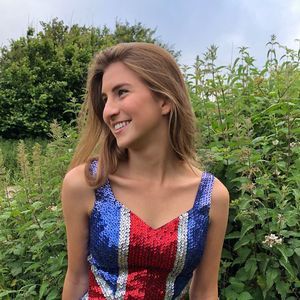 Meet your Posher, Xenia